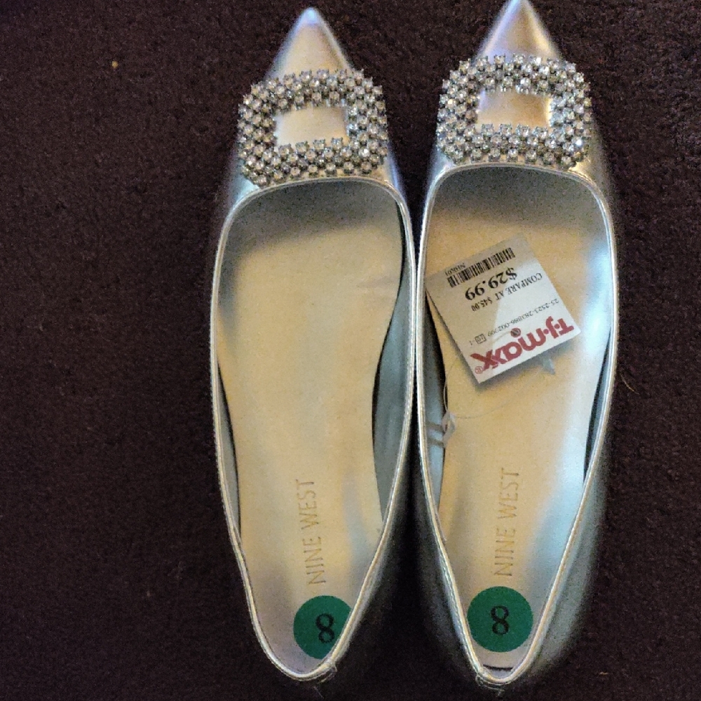 Nine West Metallic Flats with Rhinestone Buckle Size 8 NWT